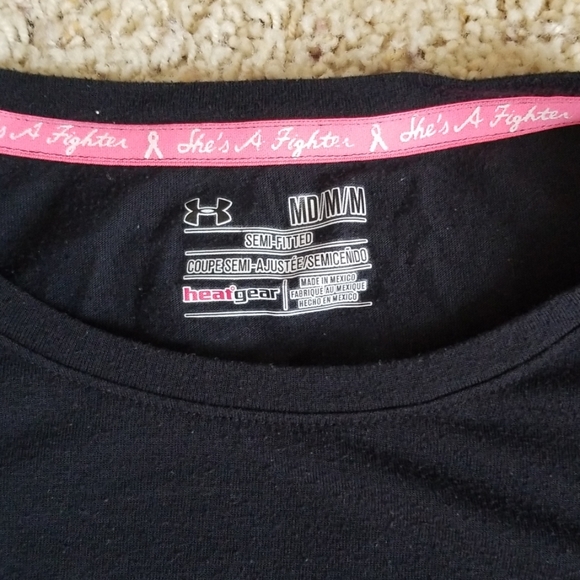 Under Armour semi fitted tee. - Picture 2 of 3